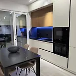 Solux - Perfect Location - Free Parking Апартаменты *