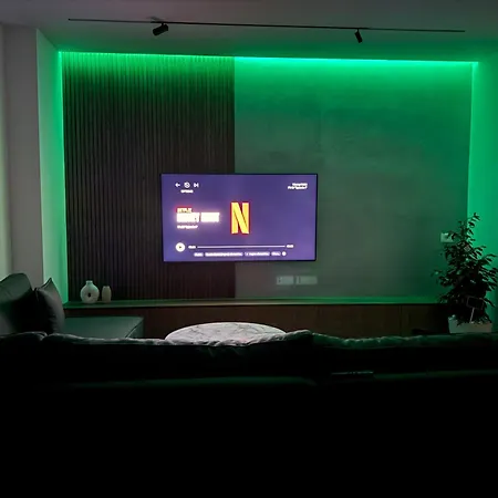 Solux - Perfect Location - Free Parking * Tirana