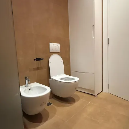 Solux - Perfect Location - Free Parking 아파트 *